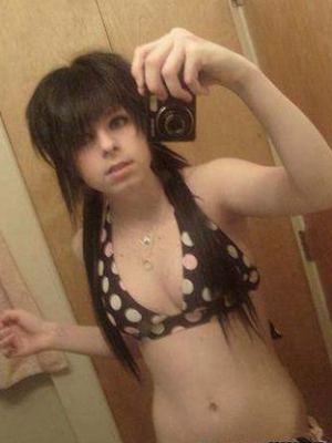 Another batch of cute emo porn girls is back Check out these alt hotties 