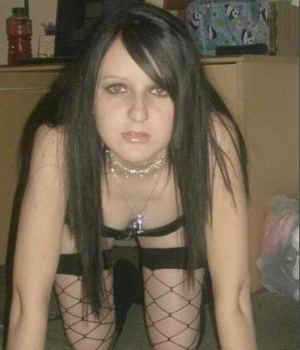 Super Cute Goth Teen Girlfriend Naughty Pics